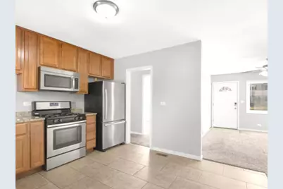 10 W Thacker Street, Hoffman Estates, IL 60169 - Photo 2