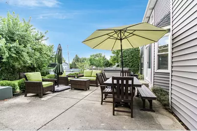 792 Brandt Drive, Lake in the Hills, IL 60156 - Photo 24