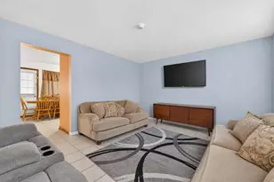 217-219 Stuart Ave, Aurora, IL 60505 - Photo 12