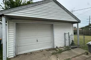 302 Notre Dame Ave, Joliet, IL 60436 - Photo 4
