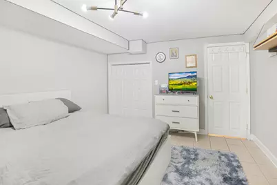 3112 N Davlin Court #B, Chicago, IL 60618 - Photo 8