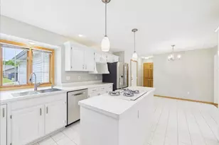 11497 Ridgecrest Dr, Roscoe, IL 61073 - Photo 20