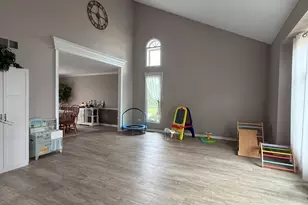 11751 Greenfield Dr, Orland Park, IL 60467 - Photo 4