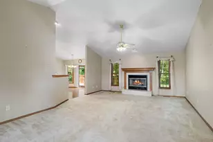 10296 E Kyte Rd, Rochelle, IL 61068 - Photo 4