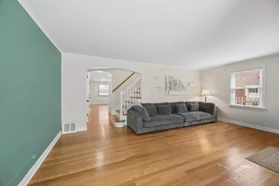 723 S La Grange Road, La Grange, IL 60525 - Photo 2