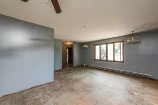 2337 N Sheridan Rd, Waukegan, IL 60087 - Photo 6
