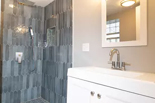 2050 E 73rd St, Chicago, IL 60649 - Photo 14