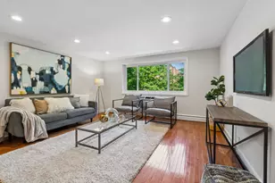 1234 Elmwood Ave, Evanston, IL 60202 - Photo 2