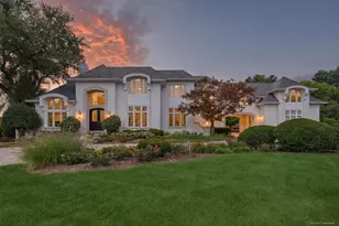 1904 Midwest Club Pkwy, Oak Brook, IL 60523 - Photo 2
