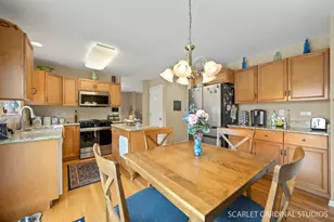 2144 Whitetail Dr, Aurora, IL 60503 - Photo 10