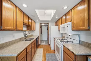 16514 Coachwood Trail, Tinley Park, IL 60477 - Photo 4