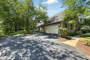 10303 E Hickory Ridge Dr, Rochelle, IL 61068 - Photo 42