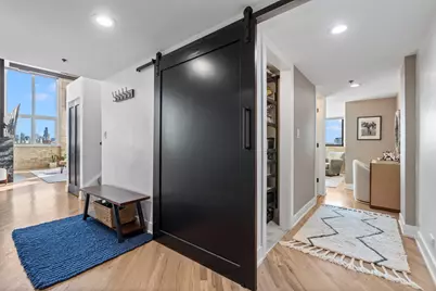 2614 N Clybourn Avenue #401, Chicago, IL 60614 - Photo 2