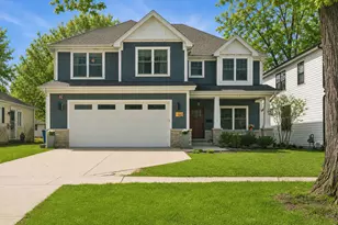 302 N Elm St, Mount Prospect, IL 60056 - Photo 1