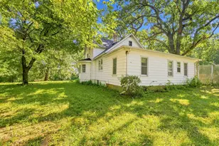 39132 N Mound Ave, Spring Grove, IL 60081 - Photo 1