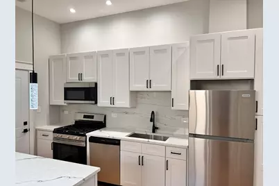 4121 W Montrose Avenue #1, Chicago, IL 60641 - Photo 8