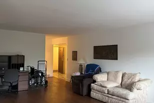 9374 Landings Ln, Des Plaines, IL 60016 - Photo 8