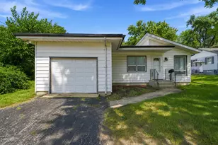106 Thornton St, Lockport, IL 60441 - Photo 1