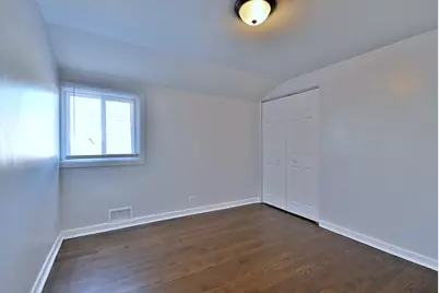 7142 N Keating Avenue, Lincolnwood, IL 60712 - Photo 18