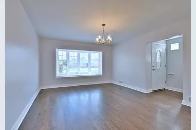 7142 N Keating Avenue, Lincolnwood, IL 60712 - Photo 2