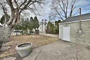 7142 N Keating Ave, Lincolnwood, IL 60712 - Photo 28