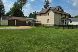 803 Monroe St, Oregon, IL 61061 - Photo 2