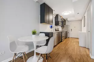 1427 W Superior St, Chicago, IL 60642 - Photo 4