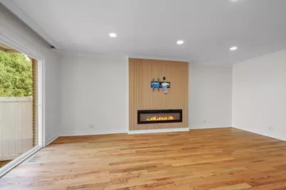 628 Martin Lane, Deerfield, IL 60015 - Photo 8