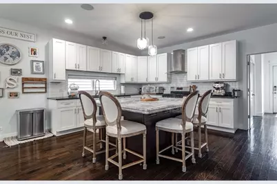 5041 N Normandy Avenue, Chicago, IL 60656 - Photo 8