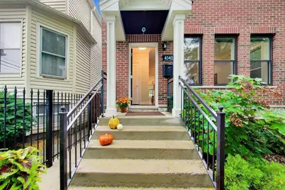 4343 N Hamlin Avenue, Chicago, IL 60618 - Photo 2