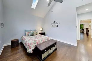 4343 N Hamlin Ave, Chicago, IL 60618 - Photo 18