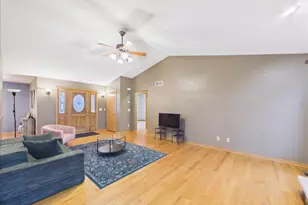 2819 Mary St, Belvidere, IL 61008 - Photo 16