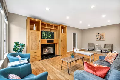 2241 Avalon Court S, Buffalo Grove, IL 60089 - Photo 8