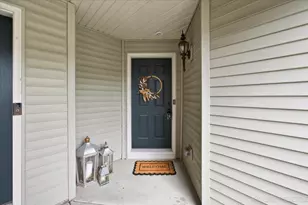 1088 Turin Dr, Hampshire, IL 60140 - Photo 2