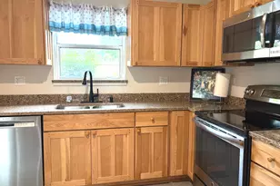 140 W Golf Rd, Libertyville, IL 60048 - Photo 2