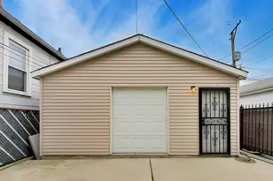 2972 S Loomis St, Chicago, IL 60608 - Photo 36