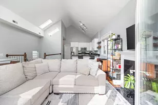 2930 N Damen Ave, Chicago, IL 60618 - Photo 4