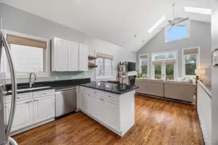 2930 N Damen Ave, Chicago, IL 60618 - Photo 2