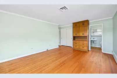 218 W Elm Street, Wheaton, IL 60189 - Photo 22