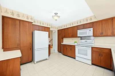 218 W Elm Street, Wheaton, IL 60189 - Photo 12