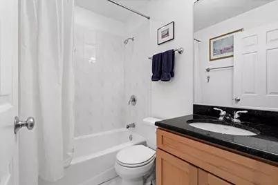 2032 W Farragut Avenue #2, Chicago, IL 60625 - Photo 8