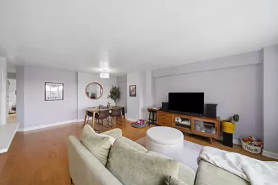 2909 N Sheridan Road #1204, Chicago, IL 60657 - Photo 4