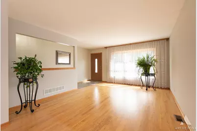 7712 Parkside Avenue, Burbank, IL 60459 - Photo 6