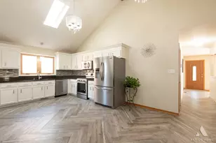 7712 Parkside Ave, Burbank, IL 60459 - Photo 14