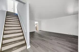2303 E 100th St, Chicago, IL 60617 - Photo 4