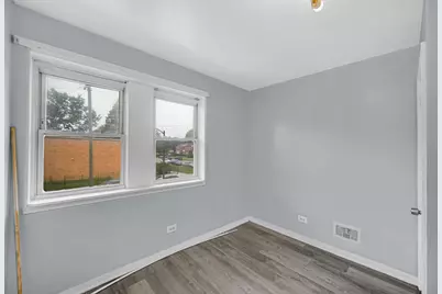 2303 E 100th Street, Chicago, IL 60617 - Photo 14
