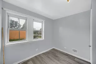 2303 E 100th St, Chicago, IL 60617 - Photo 14