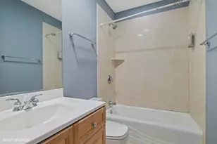 3633 N Wilton Ave, Chicago, IL 60613 - Photo 16