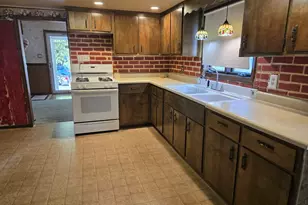 317 N Maple St, Momence, IL 60954 - Photo 10