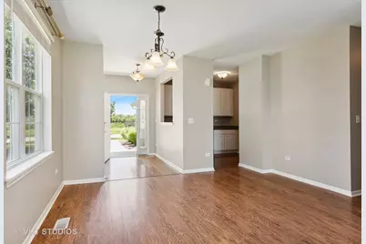 2442 Golf Ridge Circle, Naperville, IL 60563 - Photo 4